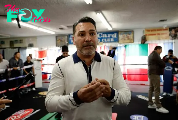 De la Hoya explota contra Canelo Álvarez: “Es un malagradecido”