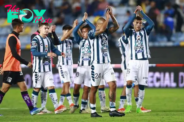 Diego Rodriguez, Erick Sanchez and Luis Alfonso Rodriguez of Pachuca 