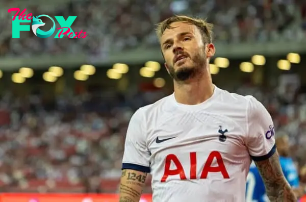 SINGAPORE - Wednesday, July 26, 2023: Tottenham Hotspur's James Maddison during the Tiger Cup pre-season friendly match between Tottenham Hotspur FC and Lion City Sailors FC at the Singapore National Stadium. Tottenham won 5-1. (Pic by David Rawcliffe/Propaganda)