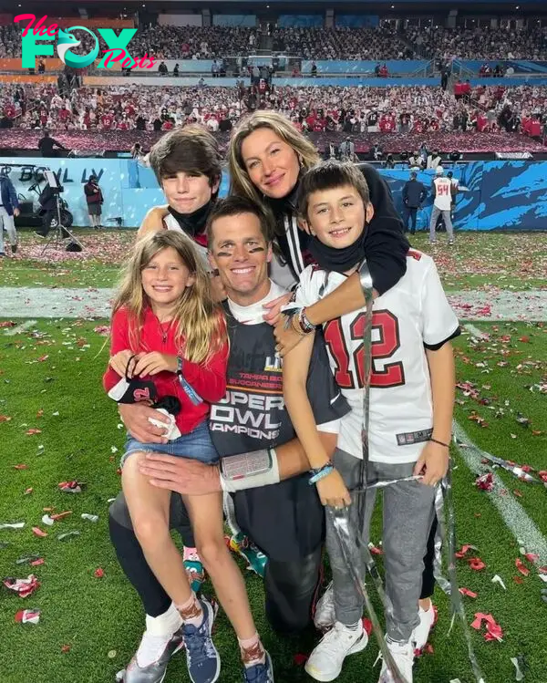Gisele Bundchen and Tom Brady with their kids.