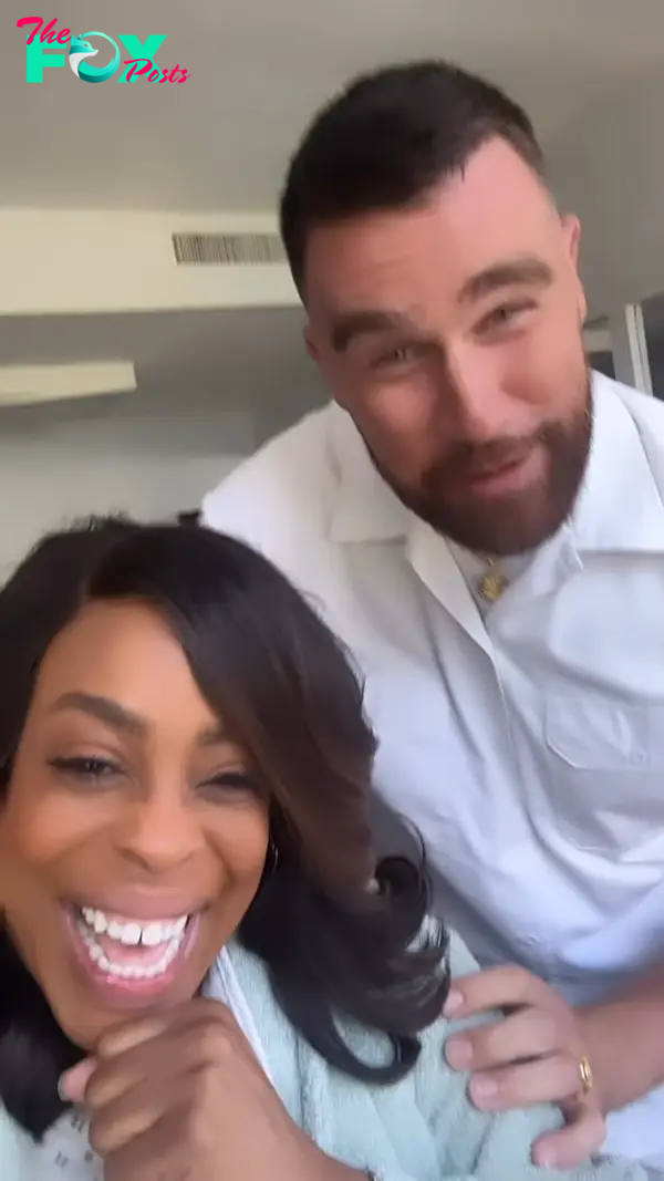 Travis Kelce and Niecy Nash-Betts