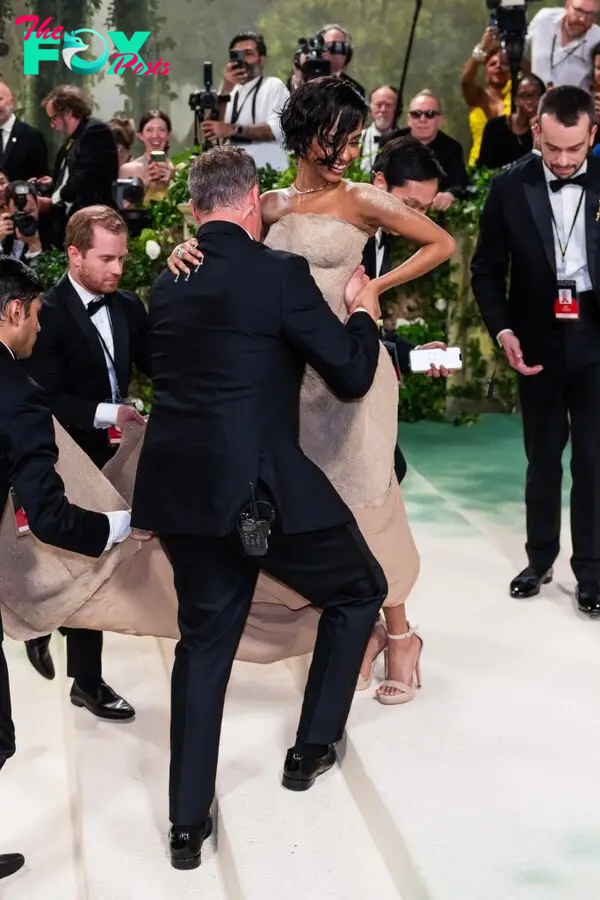 Tyla being carried up the steps at the 2024 Met Gala