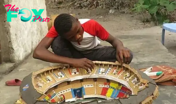 The boy used cardboard to make a beautiful, lifelike stadium model that caused a stir online - Photo 4.
