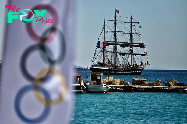 This is the story of the sailboat that is responsible for transporting the Olympic flame to France, where the 2024 Olympic Games will be held.