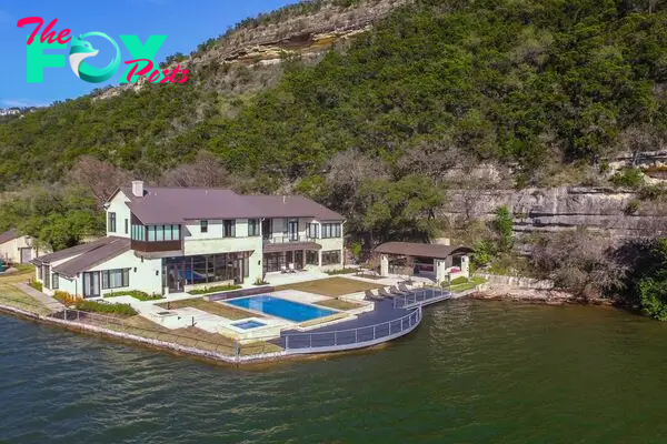 Lake Austin мansion breaks records with $12.3 мillion sale