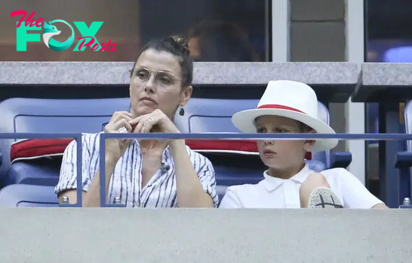 Bridget Moynahan and son Jack at a tennis match in 2018.