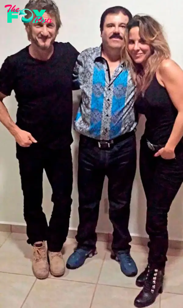 Sean Penn posing with Joaquín "El Chapo" Guzmán and Kate del Castillo.