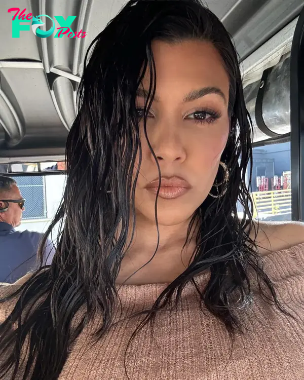 A selfie of Kourtney Kardashian 