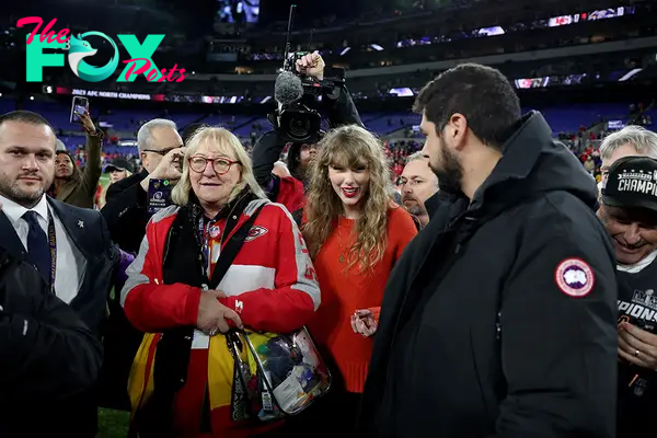 Donna Kelce and Taylor Swift at a Chiefs game. 