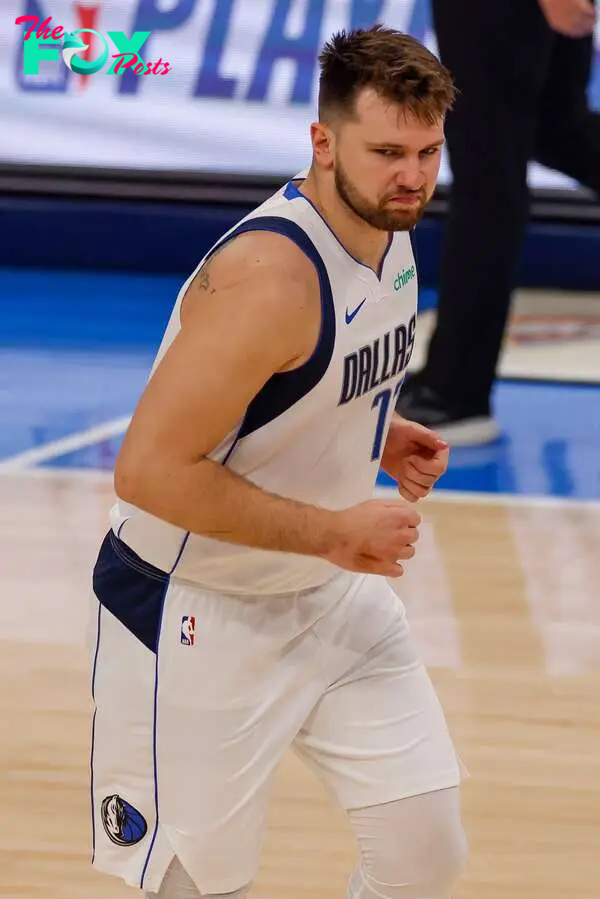 Oklahoma City (United States), 10/05/2024.- Dallas Mavericks guard Luka Doncic reacts after making a shot during the first half of the NBA Western Conference Semifinal round playoff game two between the Dallas Mavericks and the Oklahoma City Thunder in Oklahoma City, Oklahoma, USA, 09 May 2024. (Baloncesto) EFE/EPA/ADAM DAVIS SHUTTERSTOCK OUT
