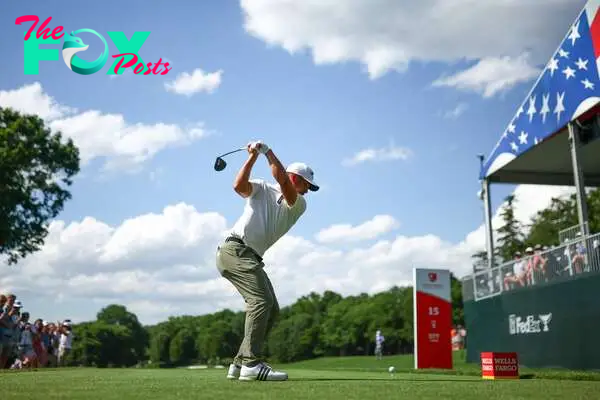 CHARLOTTE, NORTH CAROLINA - MAY 10: Xander Schauffele hits a tee shot on the 15th hole during the second round of the Wells Fargo Championship at Quail Hollow Country Club on May 10, 2024 in Charlotte, North Carolina.   Jared C. Tilton/Getty Images/AFP (Photo by Jared C. Tilton / GETTY IMAGES NORTH AMERICA / Getty Images via AFP)