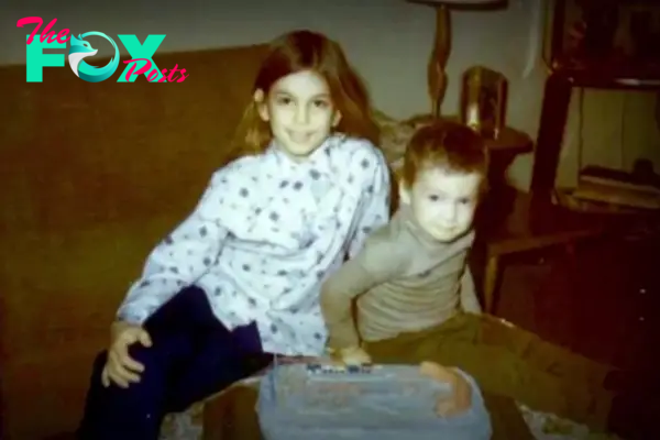 Cindy Crawford and her brother Jeffrey before his death.