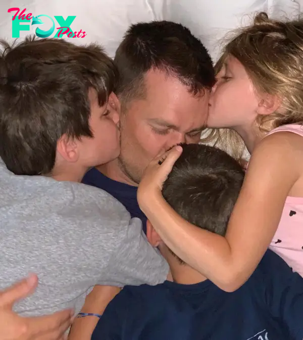 Tom Brady with his three kids.