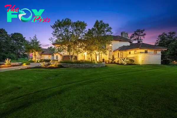 2. 875 million spring home delight the epitome of entertainment and luxury 40