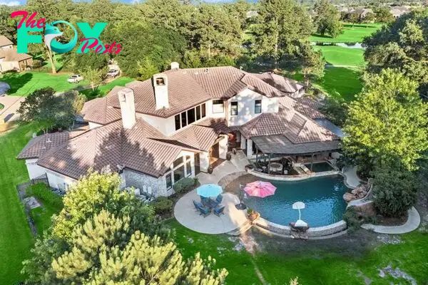 2. 875 million spring home delight the epitome of entertainment and luxury 47