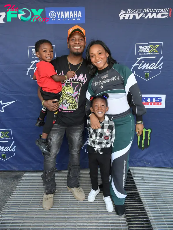 Kel Mitchell and Asia Lee and their kids.