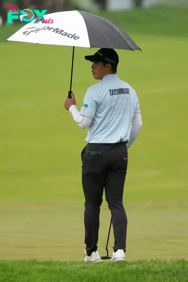 Players will have to deal with wet conditions on day 2 as well as having to handle news off the course: the fatal traffic accident this morning and Scottie Scheffler’s arrest.