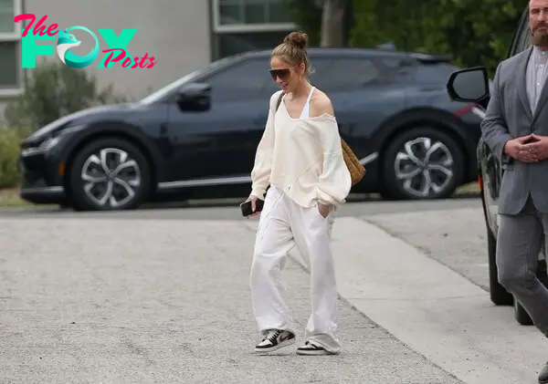 Jennifer Lopez walking