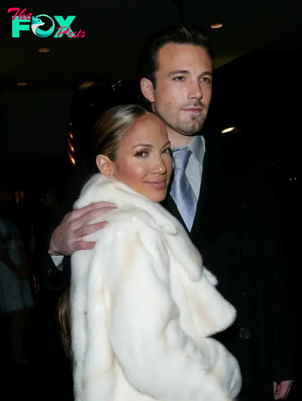 Jennifer Lopez and Ben Affleck in 2002