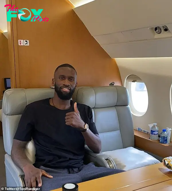 Chelsea: Antonio Rudiger is mobbed by fans in Sierra Leone as he arrives to  launch his foundation — All Football App