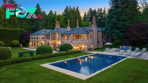 Kenny G's Iмpressiʋe Forмer Lake Washington Estate Lists for $70M - DailyDEEDS