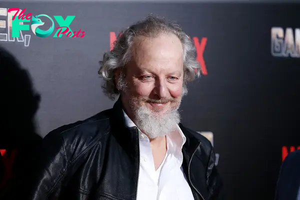 Daniel Stern on a red carpet