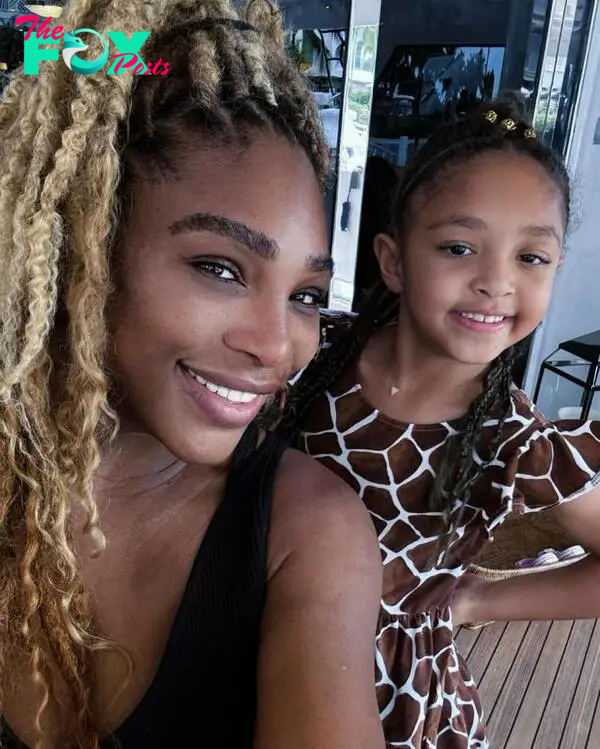 Serena Williams and Olympia in a selfie. 