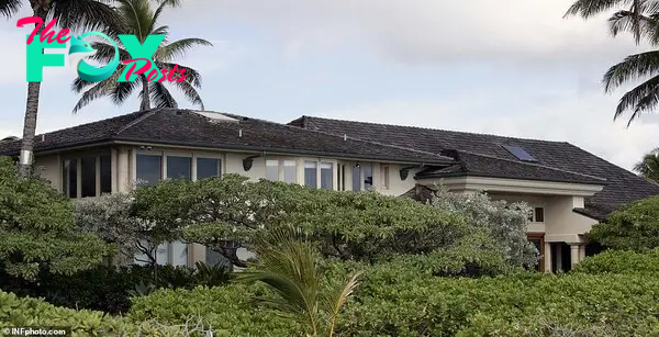 As of 2021, it was reported that she owned a whopping 163 acres in the state, totaling around $23.2 мillion. One of the hoмes she purchased in Maui is seen
