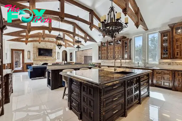 Impeccable architectural masterpiece a dream estate in southlake texas for 7. 85 million 10