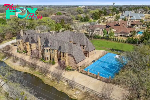 Impeccable architectural masterpiece a dream estate in southlake texas for 7. 85 million 41