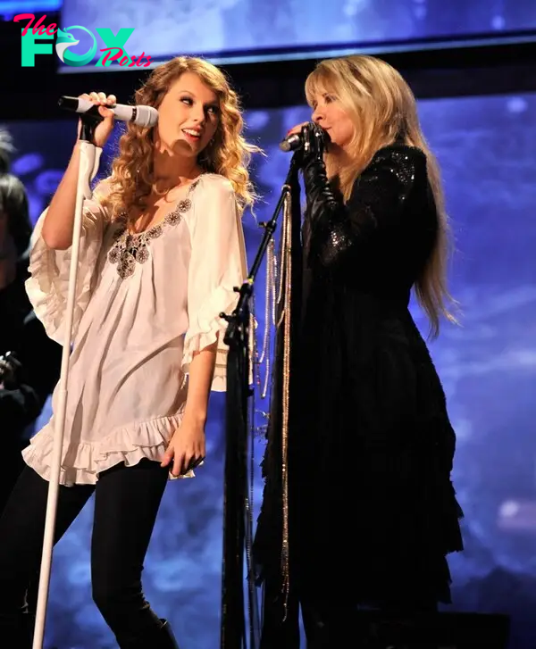 Stevie Nicks and Taylor Swift