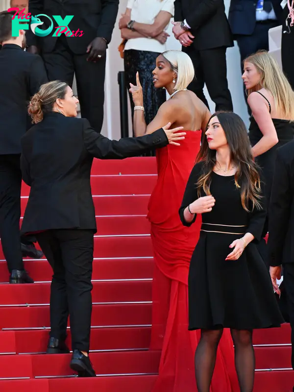 Kelly Rowland scolding a security guard at Cannes 