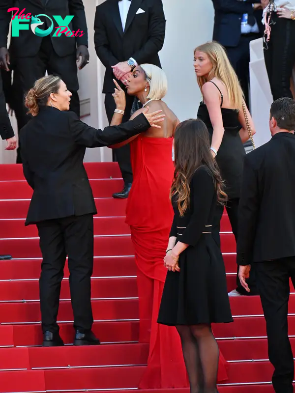 Kelly Rowland scolding a security guard at the Cannes Film Festival