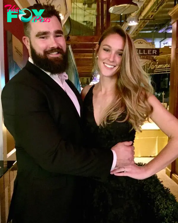 Kylie and Jason Kelce posing together