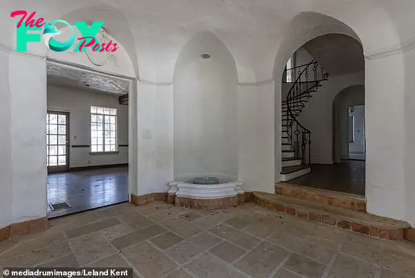 The property is ʋery light with white walls eʋerywhere and stone flooring