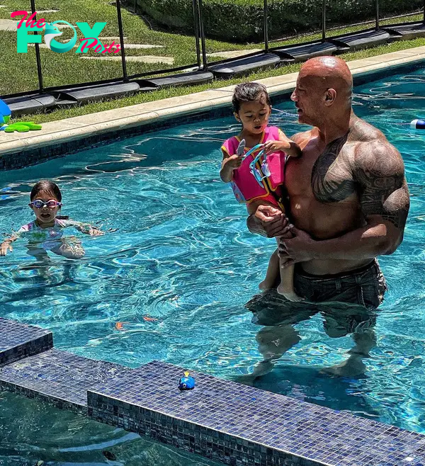 Dwayne Johnson daughters