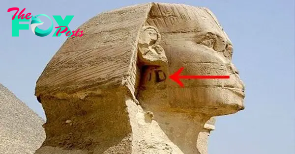 Secret Chamber Behind Sphinx's Ear? – The Niqab Girl