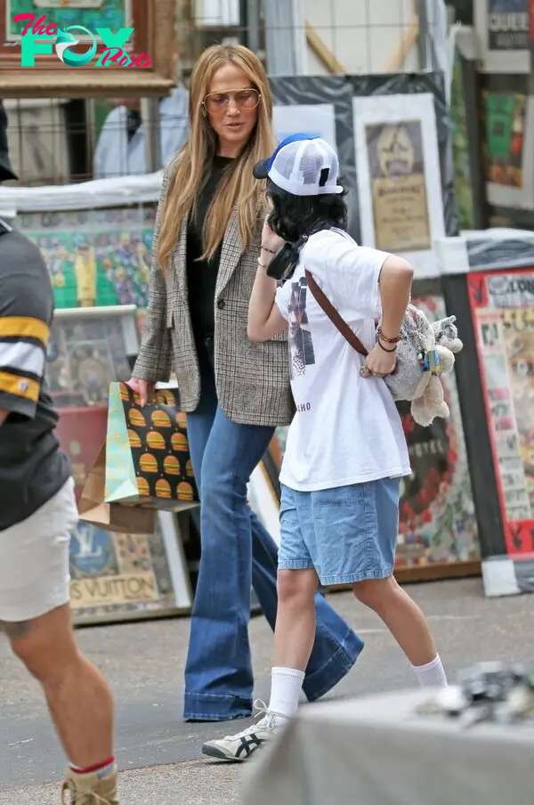 Jennifer Lopez and Emme