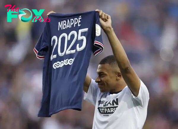 Mbappé's infamous '2025' jersey was more than a little misleading.