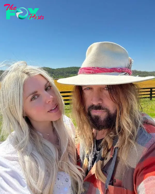 Billy Ray Cyrus and Firerose selfie