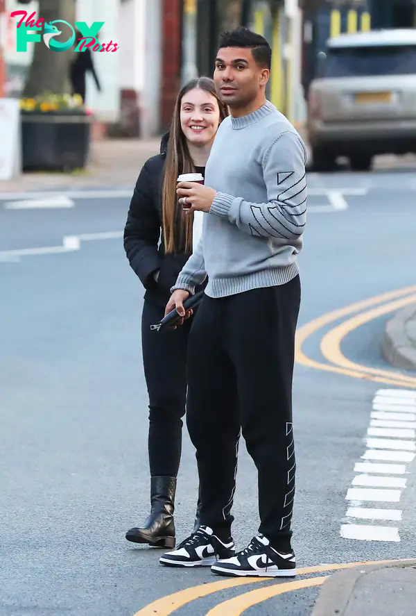 Casemiro and Anna Mariana went out for a coffee