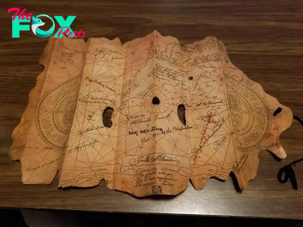 HEY YOU GUYS!!! I found a treasure map! : r/Seaofthieves