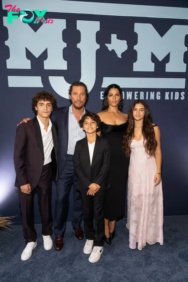 Camila Alves, Matthew McConaughey and kids