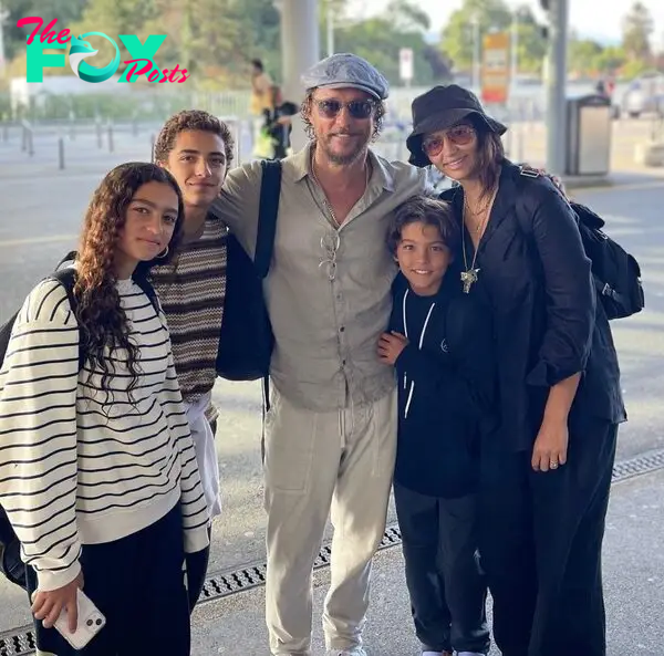 Camila Alves, Matthew McConaughey and kids
