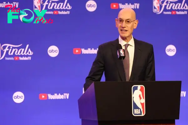 The Caitlin Clark carousel continues to go round and the latest installment is a message of support from the NBA commissioner himself. Let’s take a look.