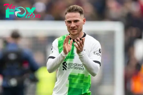 LONDON, ENGLAND - Saturday, April 27, 2024: Liverpool's Alexis Mac Allister applauds the supporters after the FA Premier League match between West Ham United FC and Liverpool FC at the London Stadium. (Photo by David Rawcliffe/Propaganda)