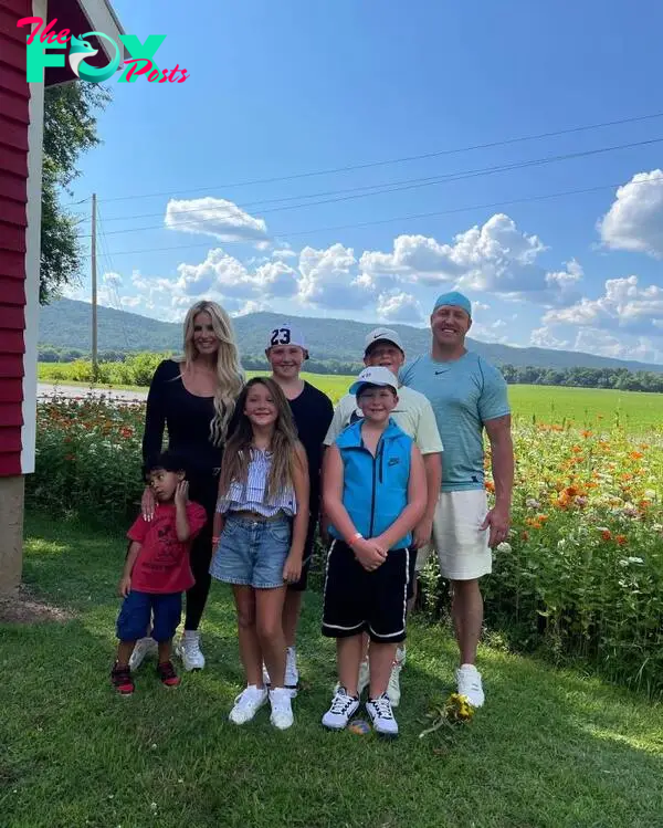 Kim Zolciak with her family