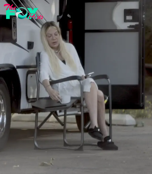 Tori Spelling at her RV.