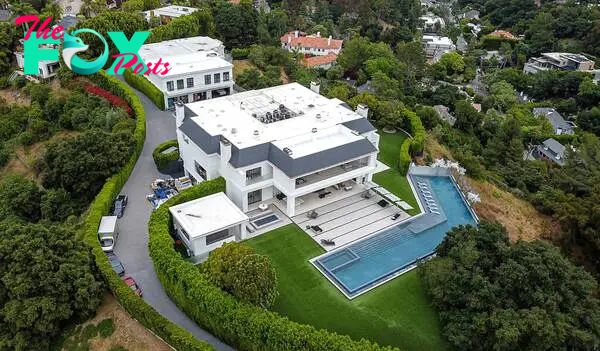 Jennifer Lopez and Ben Affleck's mansion