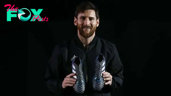 Take a look at the soccer shoes that go with the names of Argentine stars